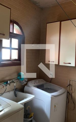 Casa de condomínio à venda com 800m², 2 quartos e 6 vagas Casa de condomínio à venda com 800m², 2 quartos e 6 vagasLavanderia