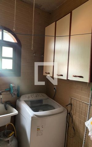 Casa de condomínio à venda com 800m², 2 quartos e 6 vagas Casa de condomínio à venda com 800m², 2 quartos e 6 vagasLavanderia