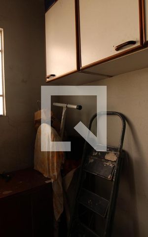 Casa à venda com 110m², 3 quartos e 2 vagasQuarto de Serviço