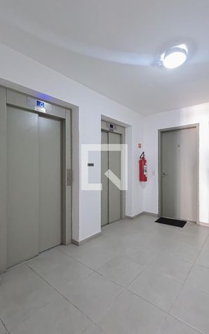 Apartamento à venda com 85m², 2 quartos e 1 vaga Apartamento à venda com 85m², 2 quartos e 1 vagaHall social