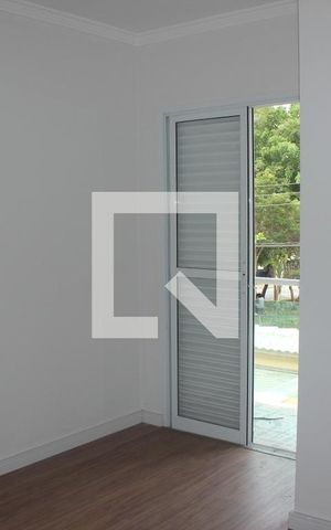 Casa à venda com 108m², 3 quartos e 2 vagasSuíte