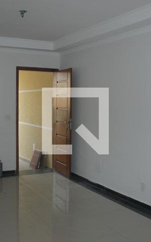 Casa à venda com 108m², 3 quartos e 2 vagasSala