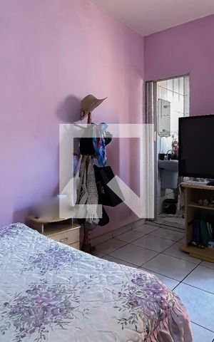 Casa à venda com 300m², 4 quartos e 2 vagas Casa à venda com 300m², 4 quartos e 2 vagasSuíte