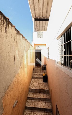 Casa à venda com 300m², 4 quartos e 2 vagas Casa à venda com 300m², 4 quartos e 2 vagasVista da Suíte