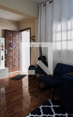 Casa à venda com 300m², 4 quartos e 2 vagas Casa à venda com 300m², 4 quartos e 2 vagasSala
