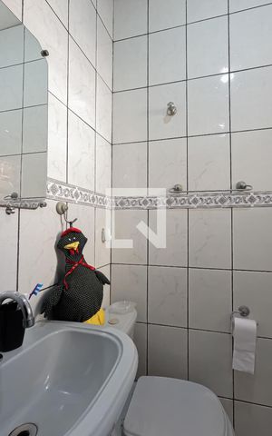 Casa à venda com 300m², 4 quartos e 2 vagas Casa à venda com 300m², 4 quartos e 2 vagasBanheiro da Suíte