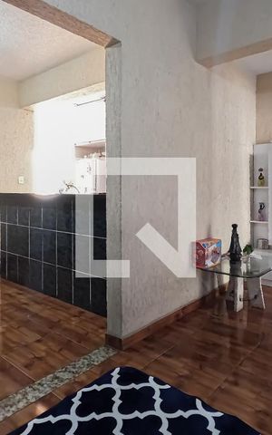 Casa à venda com 300m², 4 quartos e 2 vagas Casa à venda com 300m², 4 quartos e 2 vagasSala