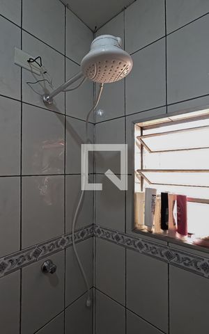 Casa à venda com 300m², 4 quartos e 2 vagas Casa à venda com 300m², 4 quartos e 2 vagasBanheiro da Suíte