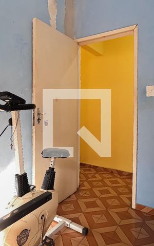 Casa à venda com 300m², 4 quartos e 2 vagas Casa à venda com 300m², 4 quartos e 2 vagasQuarto 2