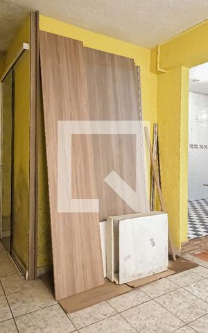 Casa à venda com 300m², 4 quartos e 2 vagas Casa à venda com 300m², 4 quartos e 2 vagasEdícula