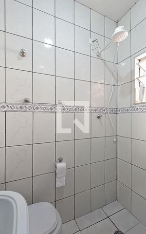 Casa à venda com 300m², 4 quartos e 2 vagas Casa à venda com 300m², 4 quartos e 2 vagasBanheiro da Suíte