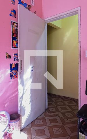 Casa à venda com 300m², 4 quartos e 2 vagas Casa à venda com 300m², 4 quartos e 2 vagasQuarto 1