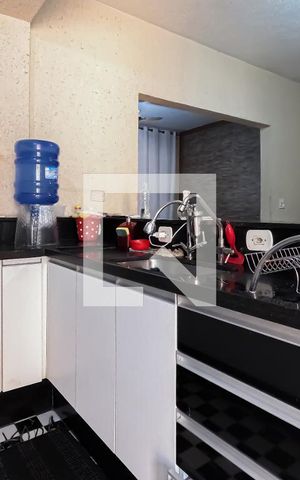 Casa à venda com 300m², 4 quartos e 2 vagas Casa à venda com 300m², 4 quartos e 2 vagasCozinha