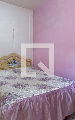Casa à venda com 300m², 4 quartos e 2 vagas Casa à venda com 300m², 4 quartos e 2 vagasSuíte