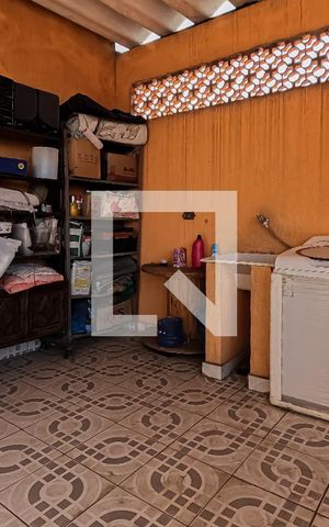 Casa à venda com 300m², 4 quartos e 2 vagas Casa à venda com 300m², 4 quartos e 2 vagasÁrea de Serviço