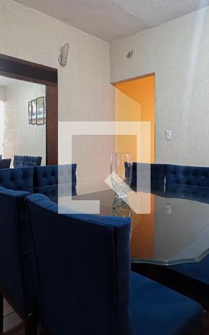 Casa à venda com 300m², 4 quartos e 2 vagas Casa à venda com 300m², 4 quartos e 2 vagasCozinha