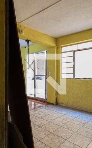 Casa à venda com 300m², 4 quartos e 2 vagas Casa à venda com 300m², 4 quartos e 2 vagasEdícula