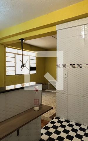 Casa à venda com 300m², 4 quartos e 2 vagas Casa à venda com 300m², 4 quartos e 2 vagasEdícula