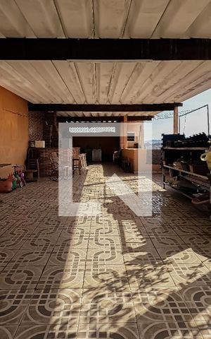 Casa à venda com 300m², 4 quartos e 2 vagas Casa à venda com 300m², 4 quartos e 2 vagasÁrea de Serviço