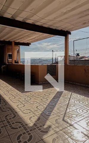 Casa à venda com 300m², 4 quartos e 2 vagas Casa à venda com 300m², 4 quartos e 2 vagasÁrea de Serviço