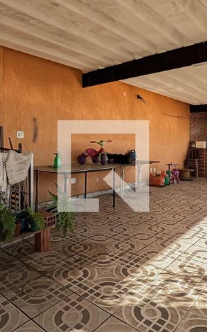 Casa à venda com 300m², 4 quartos e 2 vagas Casa à venda com 300m², 4 quartos e 2 vagasÁrea de Serviço