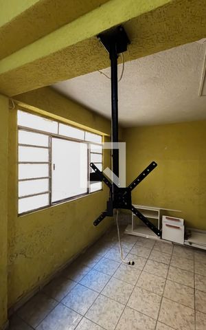 Casa à venda com 300m², 4 quartos e 2 vagas Casa à venda com 300m², 4 quartos e 2 vagasEdícula