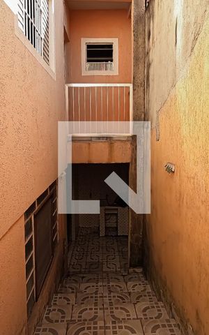 Casa à venda com 300m², 4 quartos e 2 vagas Casa à venda com 300m², 4 quartos e 2 vagasEdícula