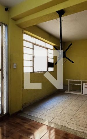 Casa à venda com 300m², 4 quartos e 2 vagas Casa à venda com 300m², 4 quartos e 2 vagasEdícula