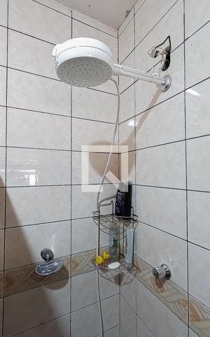 Casa à venda com 300m², 4 quartos e 2 vagas Casa à venda com 300m², 4 quartos e 2 vagasBanheiro