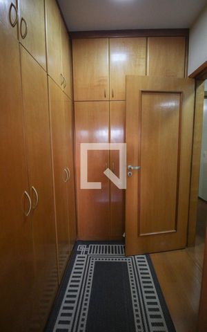 Casa à venda com 415m², 4 quartos e 6 vagascloset suite quarto 1
