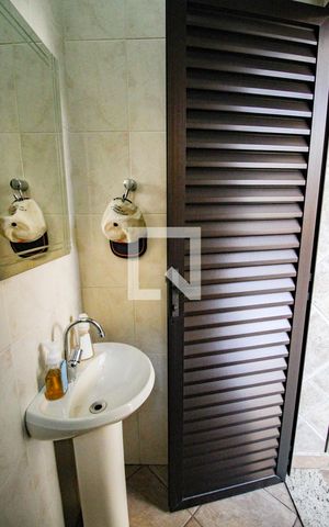 Casa à venda com 415m², 4 quartos e 6 vagasbanheiro sauna