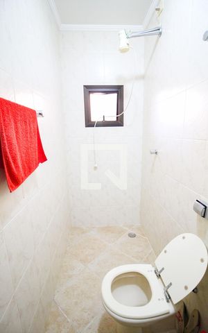 Casa à venda com 415m², 4 quartos e 6 vagasbanheiro de serviço 1