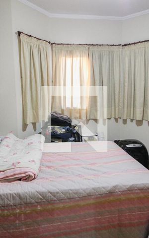 Casa à venda com 415m², 4 quartos e 6 vagasquarto 2