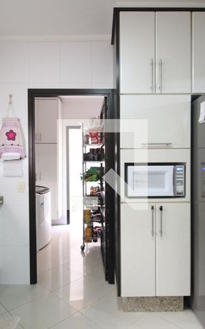 Casa à venda com 415m², 4 quartos e 6 vagascozinha