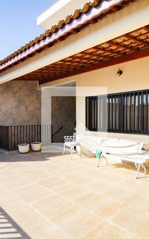 Casa à venda com 415m², 4 quartos e 6 vagasquintal