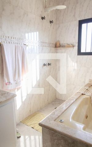 Casa à venda com 415m², 4 quartos e 6 vagassuite quarto 1
