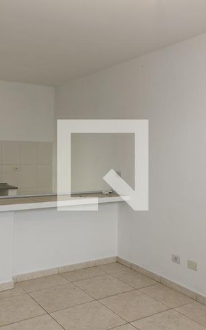 Casa de condomínio para alugar com 45m², 1 quarto e sem vaga Casa de condomínio para alugar com 45m², 1 quarto e sem vagaSala