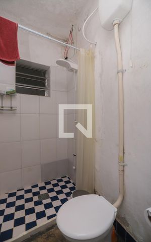 Casa à venda com 110m², 2 quartos e 1 vagaBanheiro do Quarto 2