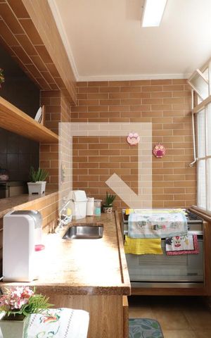 Casa à venda com 153m², 4 quartos e 2 vagasCopa e Cozinha 