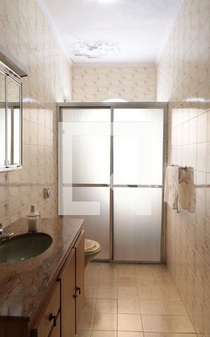 Casa à venda com 153m², 4 quartos e 2 vagasBanheiro Social