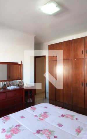 Casa à venda com 153m², 4 quartos e 2 vagasSuite 