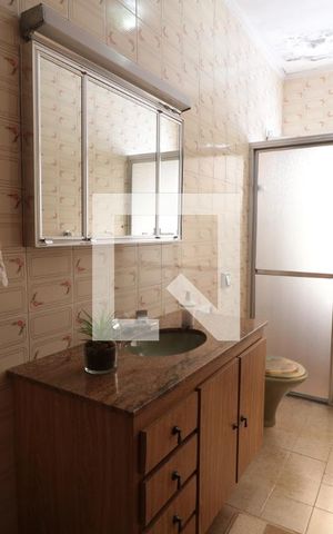 Casa à venda com 153m², 4 quartos e 2 vagasBanheiro Social