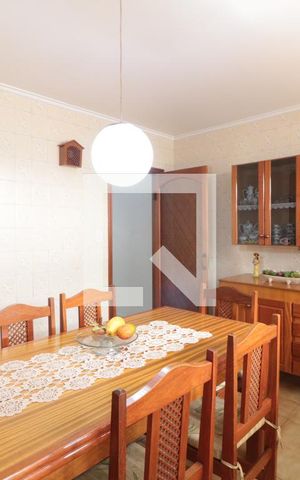 Casa à venda com 153m², 4 quartos e 2 vagasCopa e Cozinha 