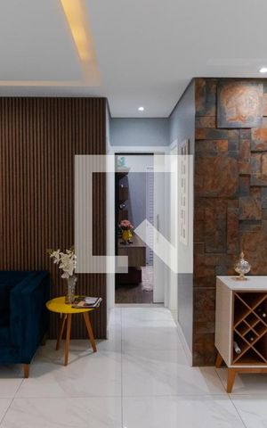 Casa à venda com 320m², 4 quartos e 2 vagas Casa à venda com 320m², 4 quartos e 2 vagasSalas