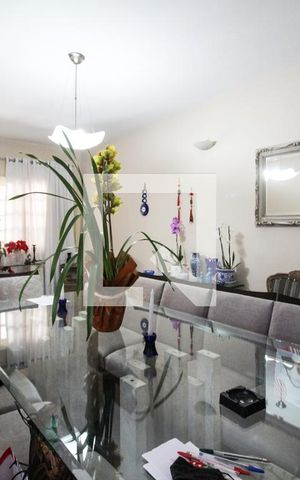 Casa à venda com 300m², 3 quartos e 2 vagas Casa à venda com 300m², 3 quartos e 2 vagasSala de Jantar