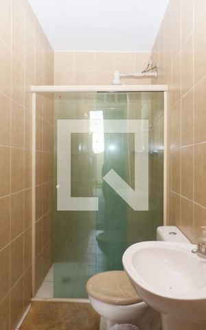 Casa à venda com 196m², 3 quartos e 2 vagasBanheiro de Serviço