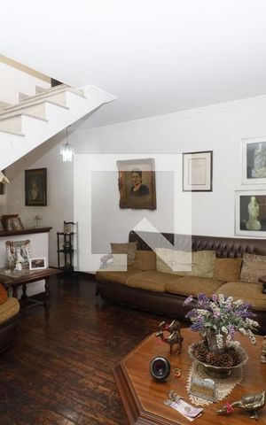 Casa à venda com 196m², 3 quartos e 2 vagasSala 