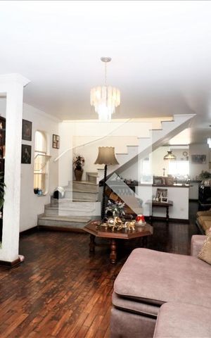 Casa à venda com 196m², 3 quartos e 2 vagasSala 