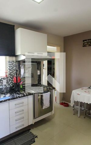 Apartamento à venda com 118m², 3 quartos e 1 vaga Apartamento à venda com 118m², 3 quartos e 1 vagaCozinha