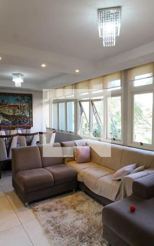 Apartamento à venda com 118m², 3 quartos e 1 vaga Apartamento à venda com 118m², 3 quartos e 1 vagaSala